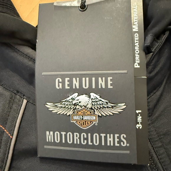 Harley-Davidson Black Bomber Jacket with Gold Details - Picture 4 of 7